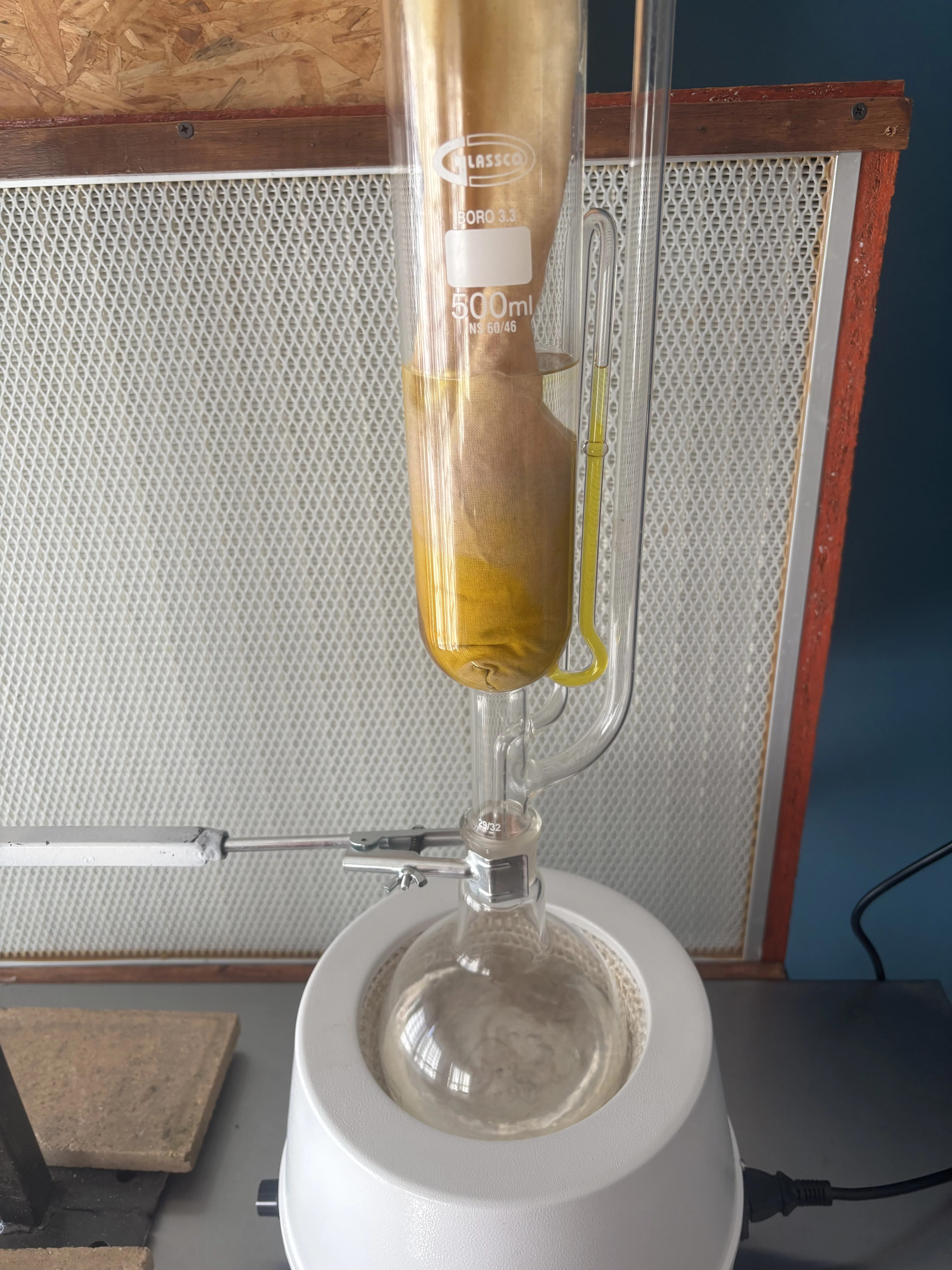 Extractor Soxhlet en funcionamiento